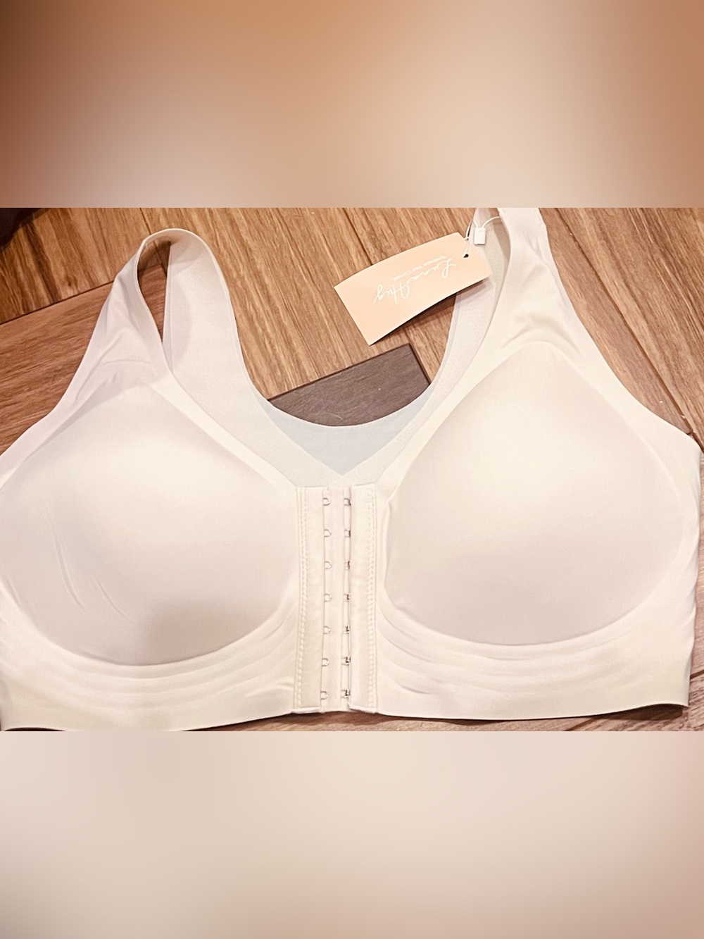 BRAND NEW Luna Hug Front Closure Bra Beige/Nude Seamless Posture Support XL